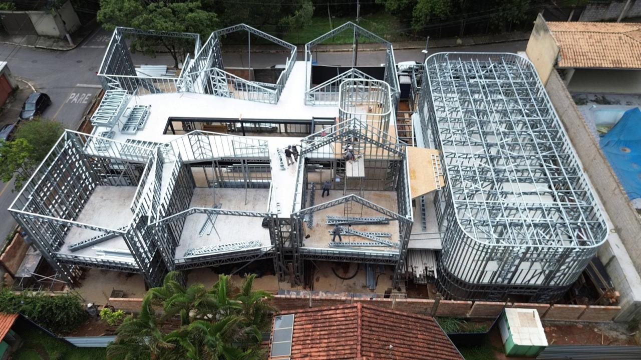 Escola Fazenda do Benito, estrutura em Steel Frame executada pela AGL